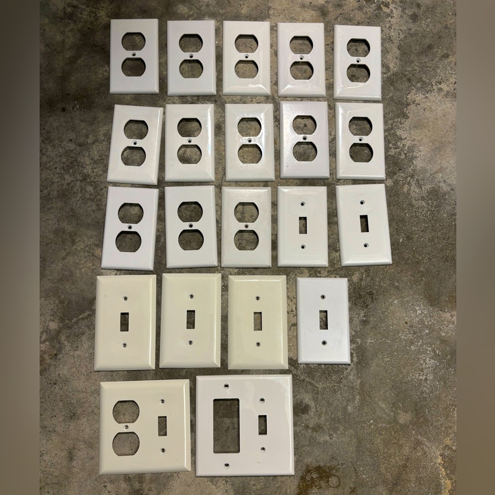 5$15! Plastic Outlet covers (21 total!)